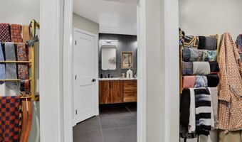 4595 W Lakeridge Rd, Denver, CO 80219