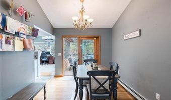 77 Lippitt Ave, Cumberland, RI 02864