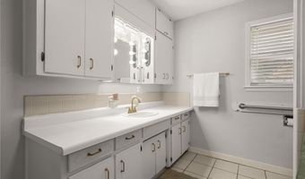 113 Ruth Dr, Arkoma, OK 74901