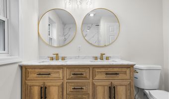 117 W Chippen Hill Rd, Burlington, CT 06013