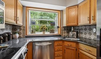 46 Stevens Ct, Bedminster, NJ 07921