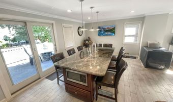 63 Cottage St, Bayonne, NJ 07002