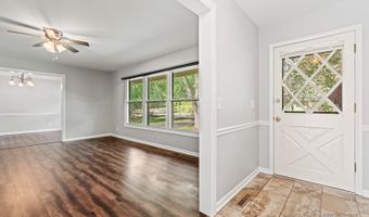 1025 Harper Dr, Algonquin, IL 60102