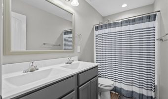 709 Foggy Crossing Ct, Aberdeen, NC 28315