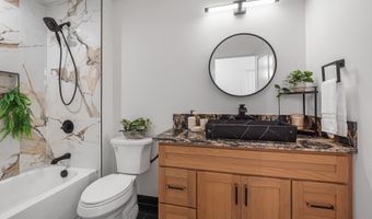 64 LEIMAMO St, Hilo, HI 96720