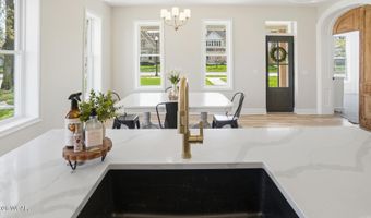 112 E River St, Antwerp, OH 45813