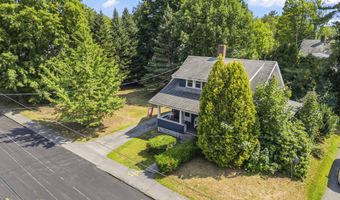 28 Davenport St, Augusta, ME 04330