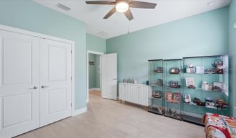 6230 ROADSTEAD Ct, Apollo Beach, FL 33572