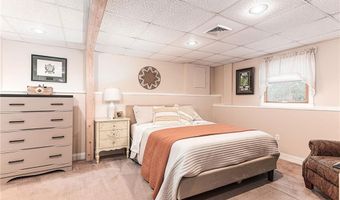 180 Mesa Dr, North Kingstown, RI 02852