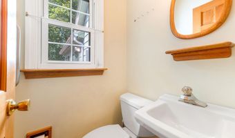 60 Boulder Dr, Auburn, ME 04210