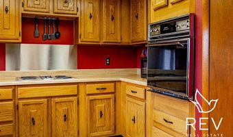 8 Mountain Dr, Cody, WY 82414