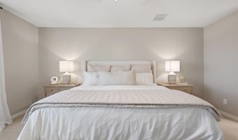 905 S CANAL Dr 13, Chandler, AZ 85225
