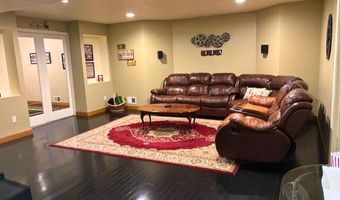 3167 LAKEVIEW Dr, Suamico, WI 54173