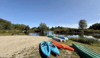 455 King Richard Dr, Becket, MA 01223