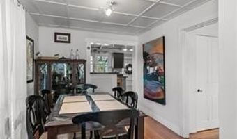 14 Dearborn St, Newport, RI 02840