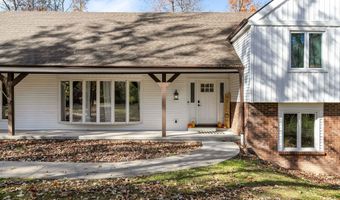 11 HILLTOP Ct, Appleton, WI 54914