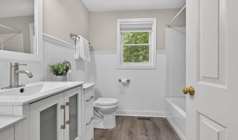 10 Mountain Rd, Brookline, NH 03033