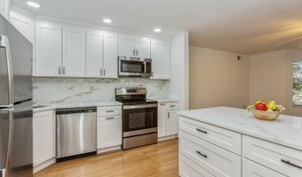 76 VILLAGE Cir, Bridgewater Twp., NJ 08807