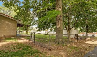 606 E Prairie Ln, Ash Grove, MO 65604