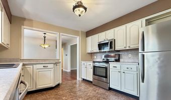 1008 Columbus Cir S, Ashland, OH 44805