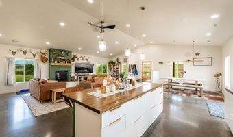 16 Peak View Dr, Buffalo, WY 82834