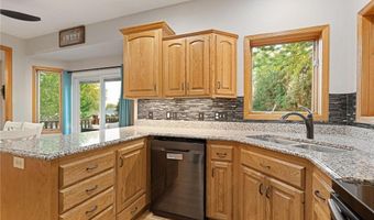 2703 10th Ave SW, Austin, MN 55912