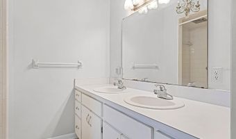 2600 VIRGINIA Dr, Orlando, FL 32803