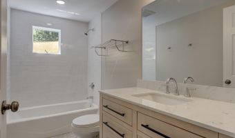 70 Doubleday Rd, Columbia, CT 06237