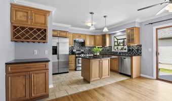 67 Victoria Way, Albany, NY 12209