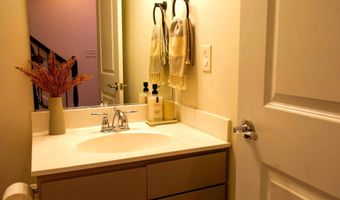 126 CAMBRIA Walk, Alexandria, VA 22304