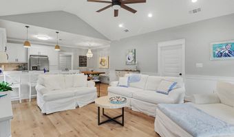 4167 Nineteenth St, Bay St. Louis, MS 39520