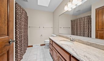 209 E TIMBERLINE Dr, Appleton, WI 54913