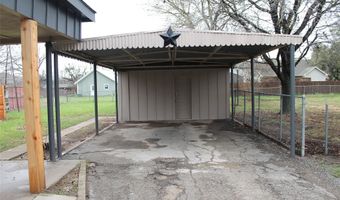104 S Hubbard St 3 Lots, Alvord, TX 76225