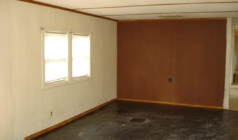 8 Holiday Ln, Standish, ME 04084