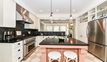 1812 N RANDOLPH St, Arlington, VA 22207