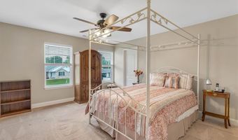 306 Essen Ln, Ballwin, MO 63021