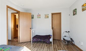 121 Silver Leaf Ln, Baldwin City, KS 66006