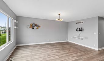 4704 NE Hayes Dr, Ankeny, IA 50021