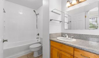 2847 Waialae Ave 210, Honolulu, HI 96826