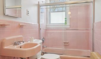 123 White St 123, Belmont, MA 02478