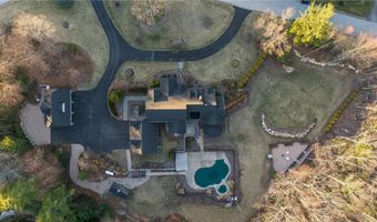 38 Miss Fry Dr, East Greenwich, RI 02818