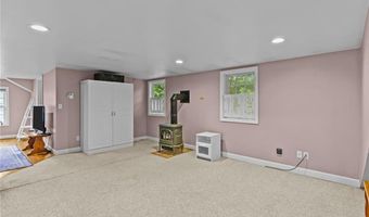 19 Cynthia Dr, Coventry, RI 02816
