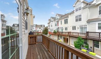 932 HARRISON Cir, Alexandria, VA 22304