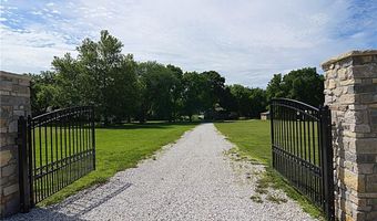 13905 Leavenworth Rd, Basehor, KS 66007