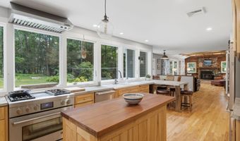 45 Barberry Dr, Burlington, CT 06013