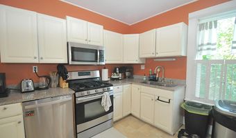 124 Palm St, Bangor, ME 04401