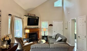82 Tennyson Cir, Albrightsville, PA 18210