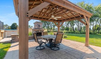 3561 GRAND MEADOWS Xing, Neenah, WI 54956