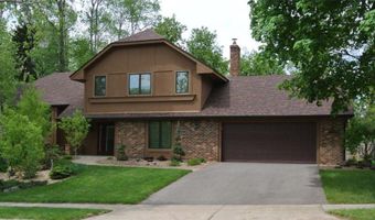 8608 Wood Cliff Rd, Bloomington, MN 55438