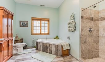 501 W Fox Lake Rd, Angola, IN 46730